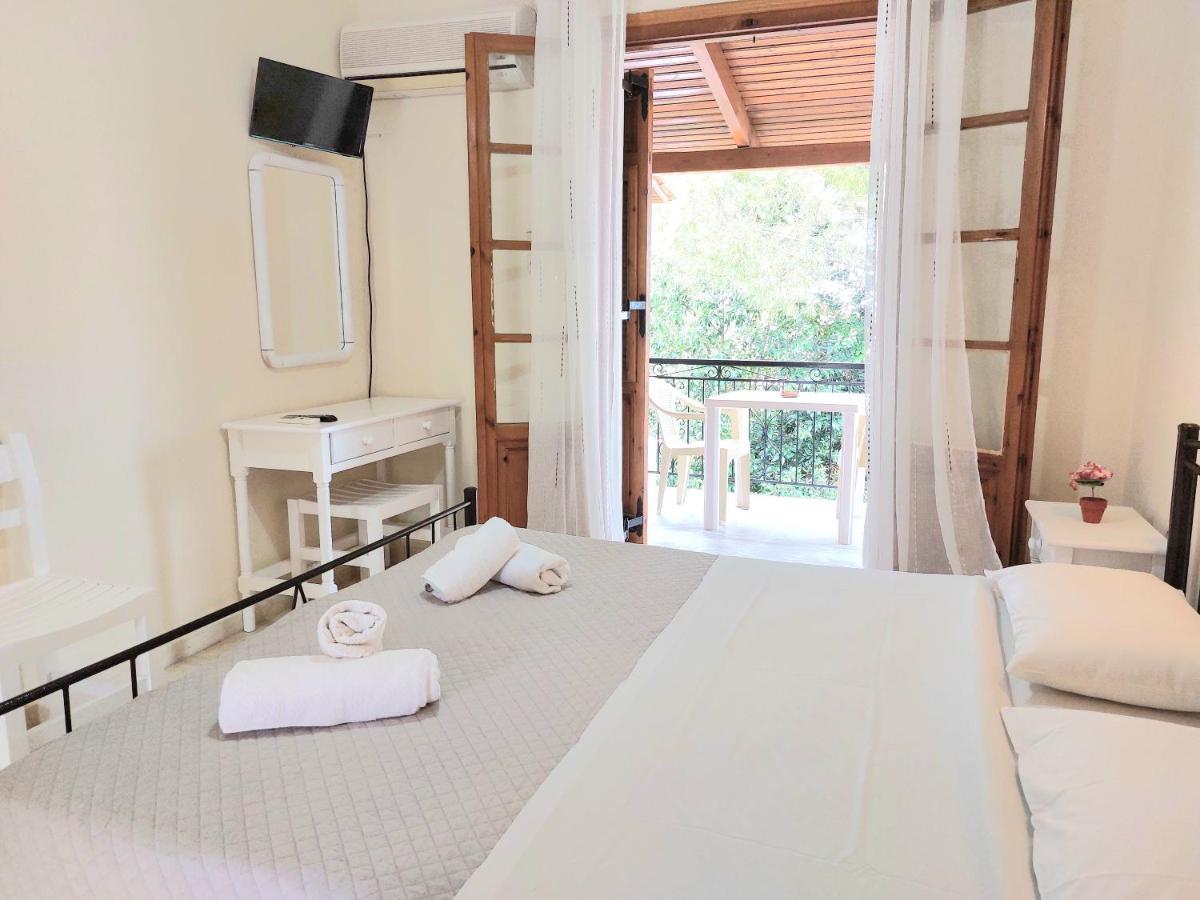 Athina Apartments Argási Eksteriør bilde