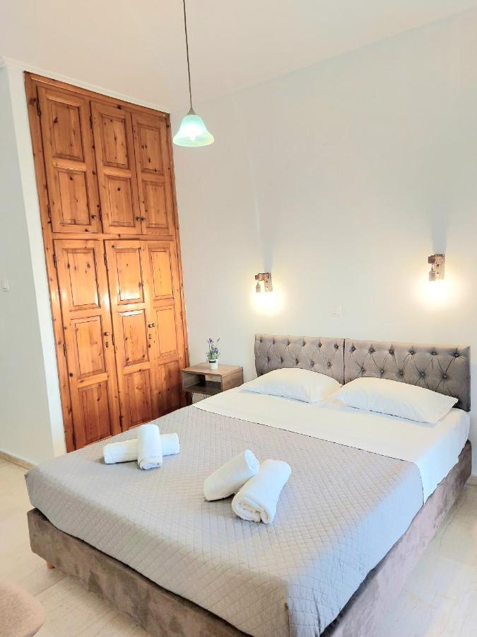 Athina Apartments Argási Eksteriør bilde
