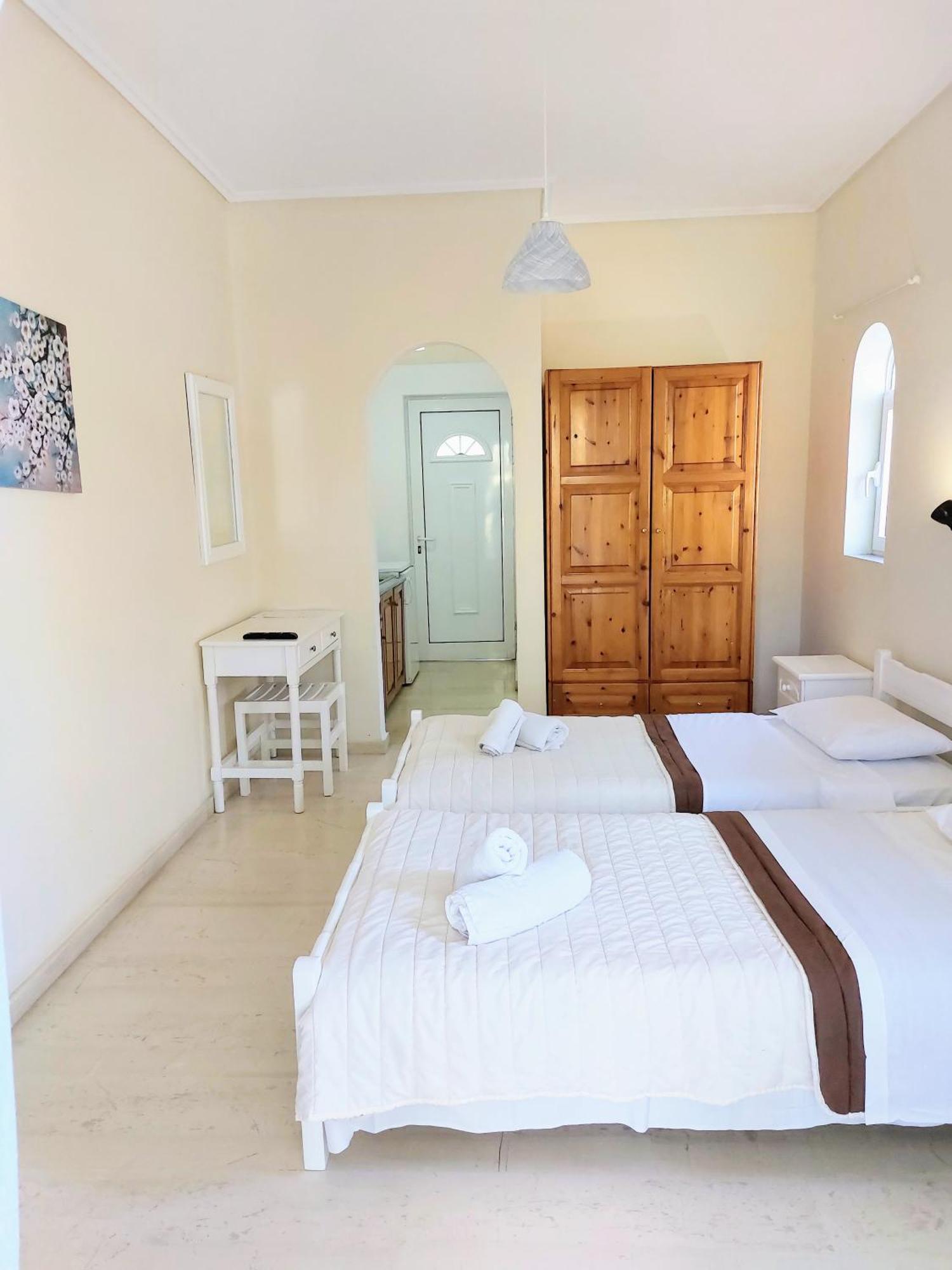 Athina Apartments Argási Eksteriør bilde