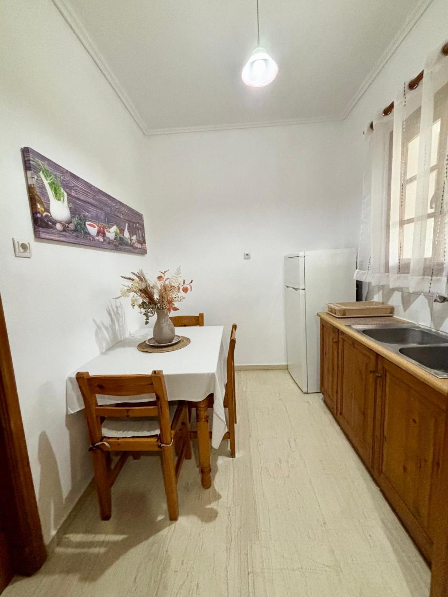 Athina Apartments Argási Eksteriør bilde