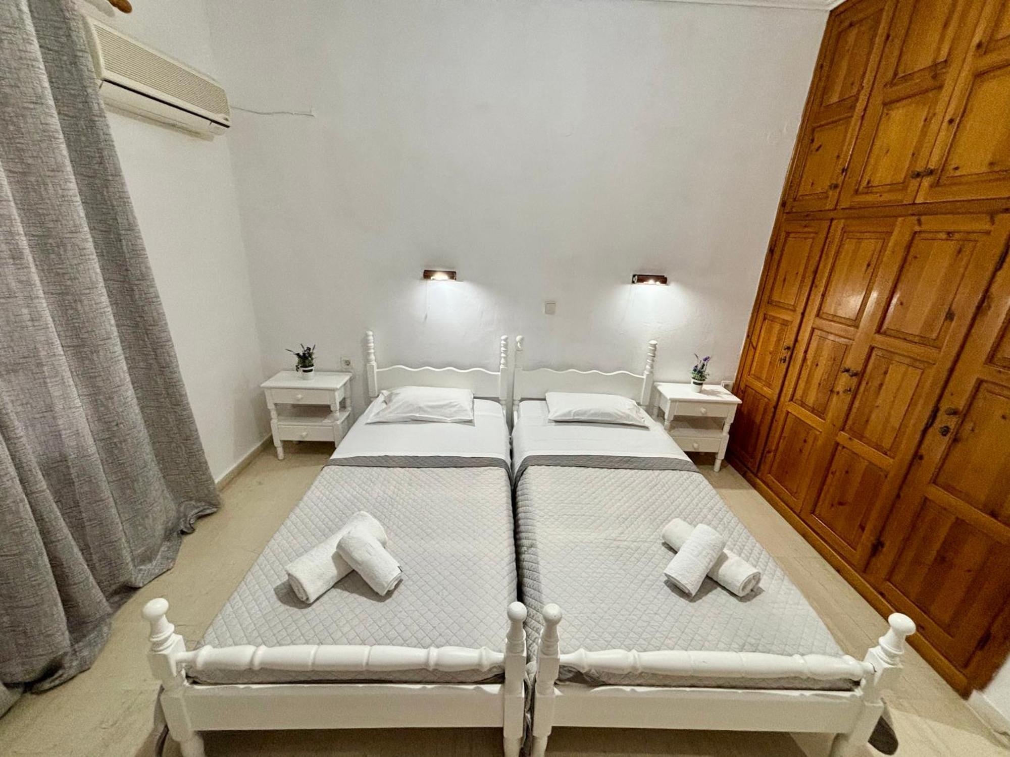 Athina Apartments Argási Eksteriør bilde