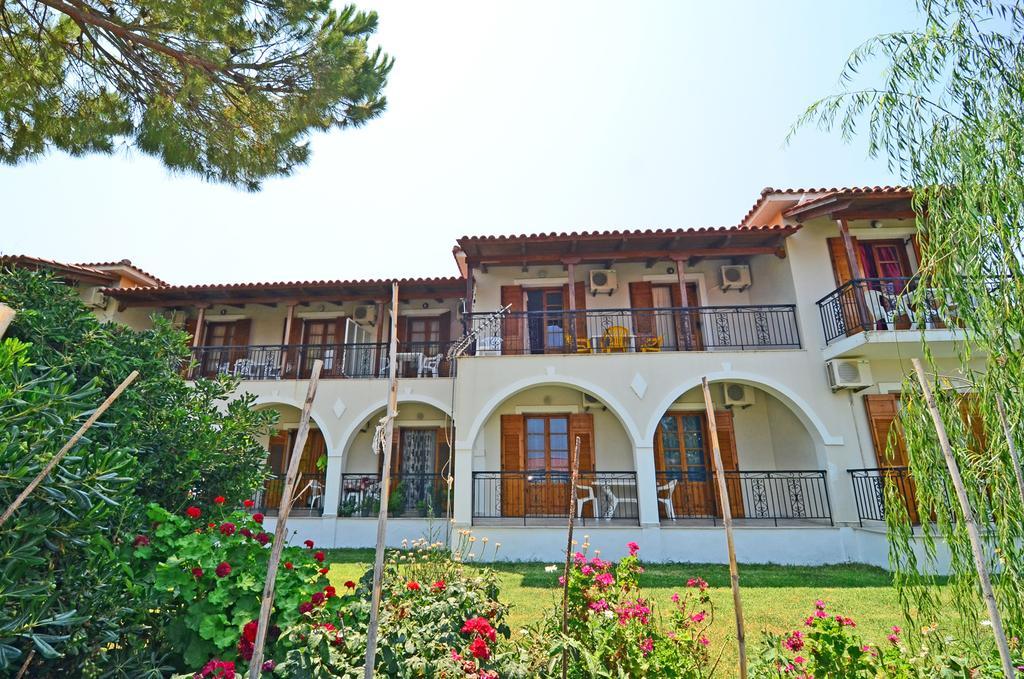 Athina Apartments Argási Eksteriør bilde