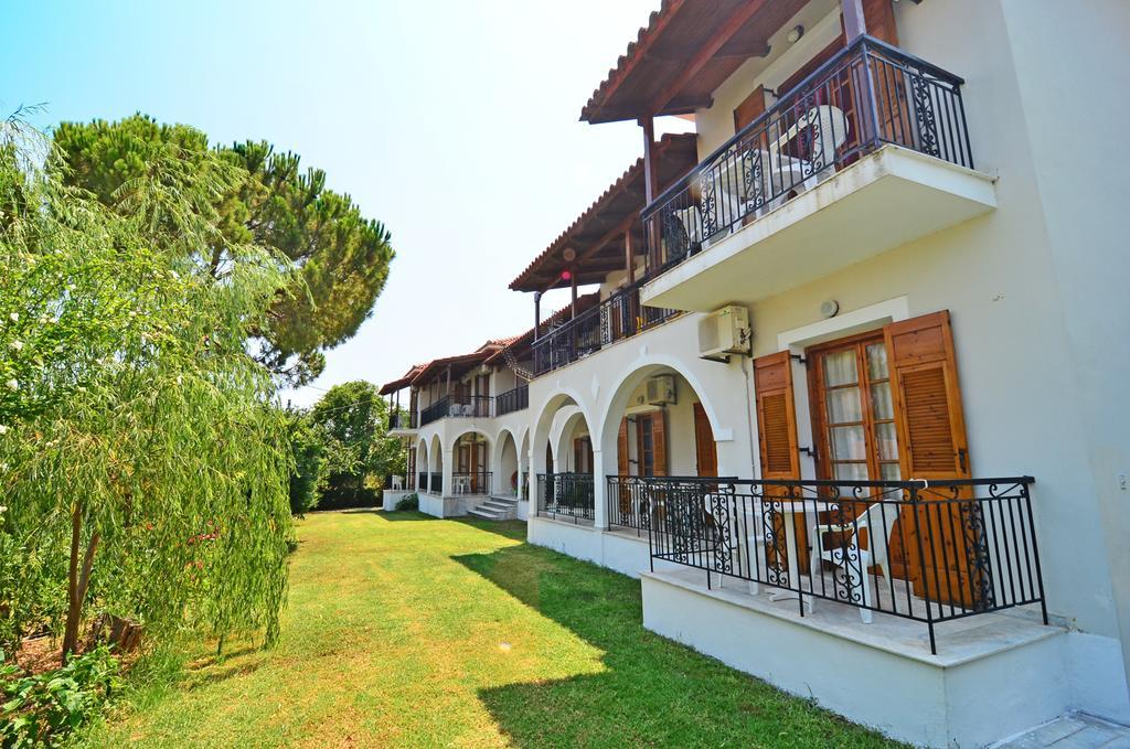 Athina Apartments Argási Eksteriør bilde